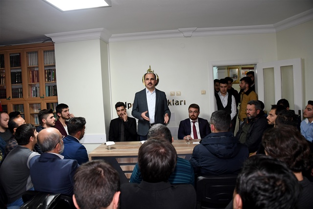baskan-altay,-genclere--2.jpg
