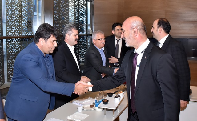 baskan-altay,-soforler--4.jpg