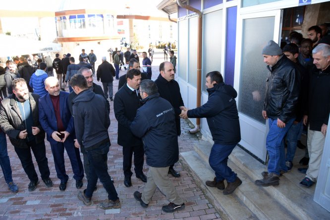baskan-altay-aykent-irsad-camii’nde.jpg