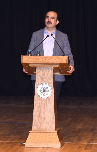baskan-altay-genclerle-bulustu-(4).jpg