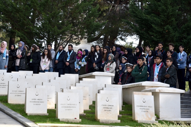 baskan-altay-genclerle-canakkalede-(11)-002.jpg