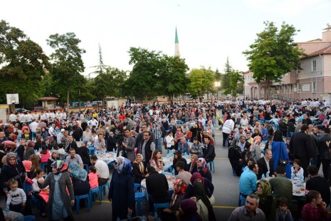 baskan-altay-mahalle-iftarlarinda--(3).jpg