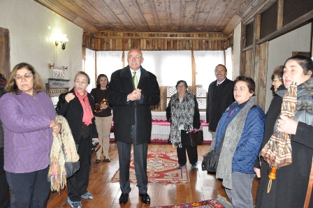 baskan-cat-emekli-ogretmenlerle-bir-araya-geldi-(3).jpg