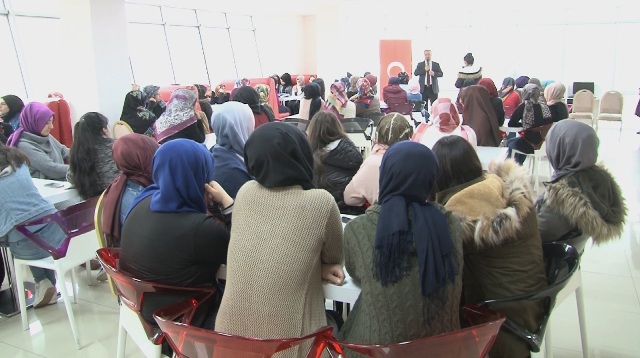 baskan-hancerli-ogrencilerle-bir-araya-geldi--(3).jpg