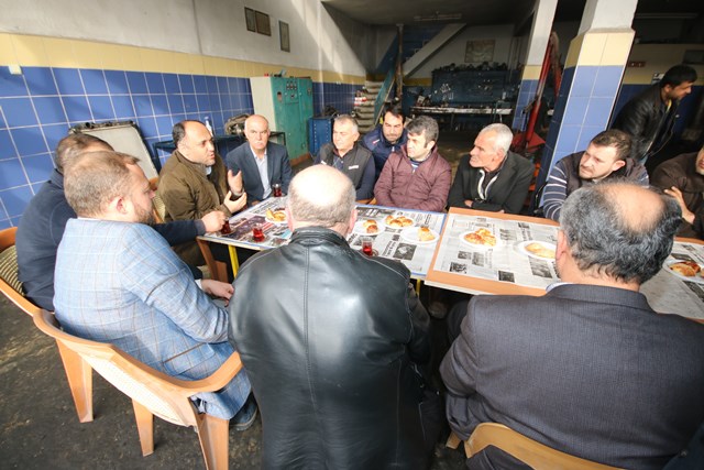 baskan-ozaltun,-sanayi-esnafiyla-bulustu--(1).jpg