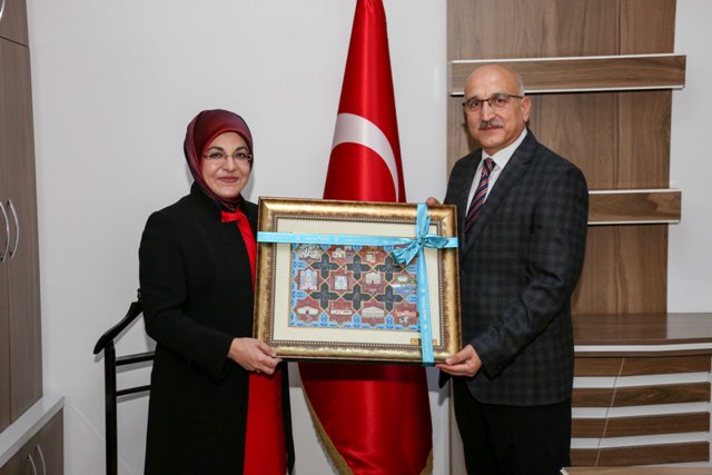 baskan-toru,-‘hayirli-olsun’-ziyaretlerinde-(4).jpg