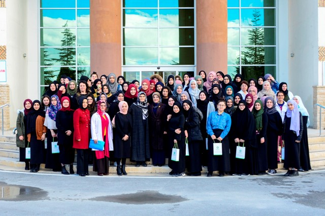 baskan-toru,-gurbetci-ogrencilerle-bulustu-(1).jpg
