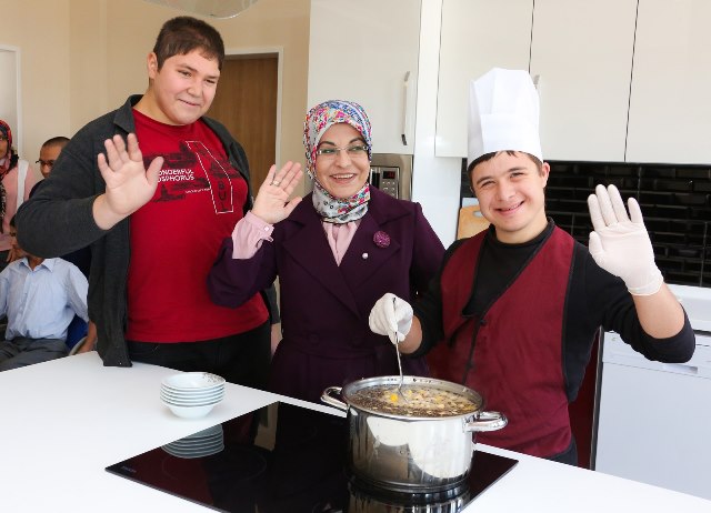 baskan-toru,-ozel-ogrencilerin-sosyal-medyadan--(10).jpg