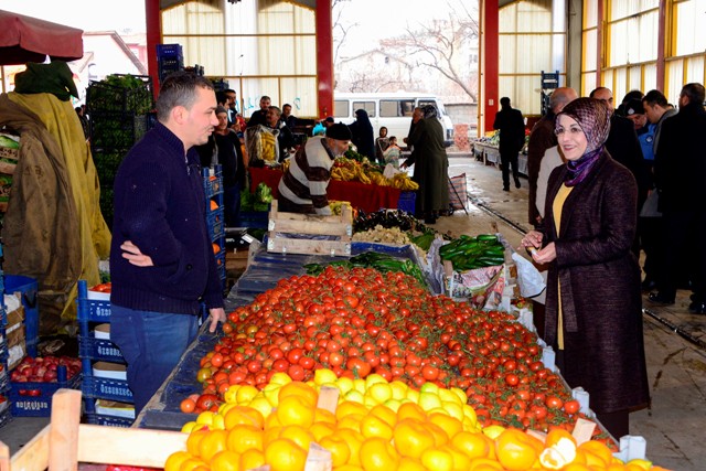 baskan-toru-kalfalar-pazari’nda-(3).jpg