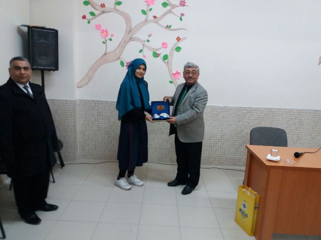 baskan-yildiz-ogrencilerle-tecrubelerini-paylasti-(2).jpg