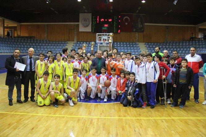 basketbol’da-kucuk-sampiyonlar-belirlendi-(6).jpg