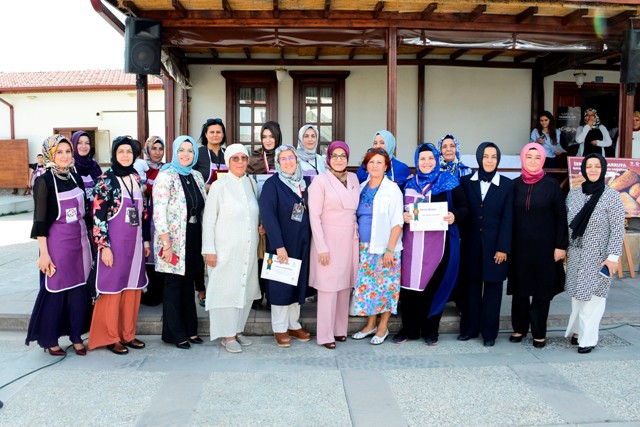 bayat-ekmekten-yemek-yarismasi-yapildi-(11).jpg
