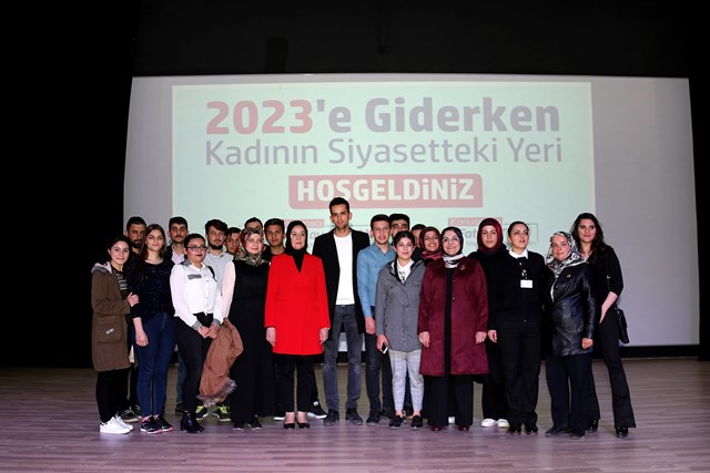 beysehir’de-‘kadinin-siyasetteki-yeri’--(1).jpg