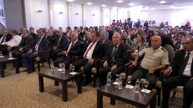 beysehir’de-2.-uluslararasi-beysehir-ve-yoresi-kongresi-basladi--(3).jpg