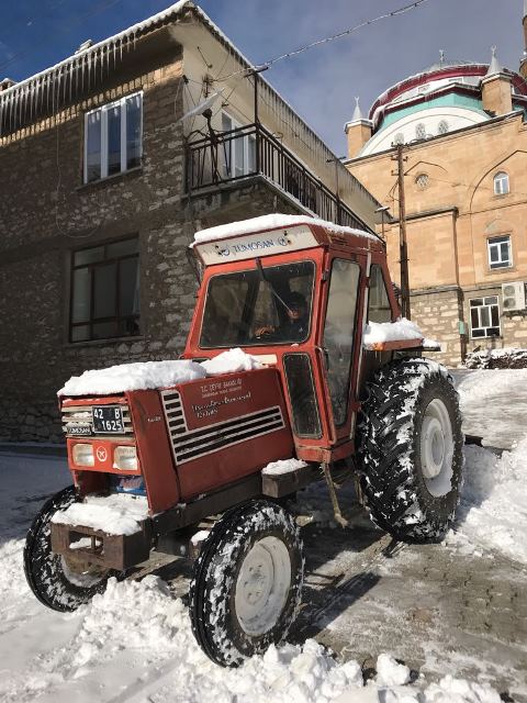 beysehir’de-karla-mucadele-calismalari-(4).jpg