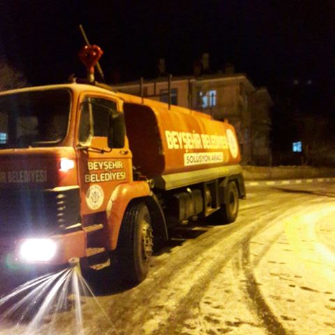beysehir’de-karla-mucadele-calismalari-(5).jpg