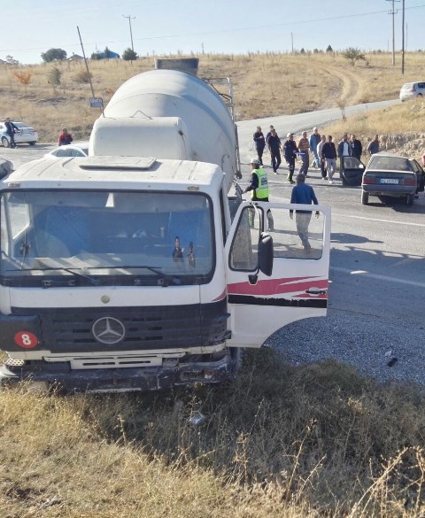 beysehir-ve-huyuk’te-trafik-kazalari-4-yarali--(1).jpg
