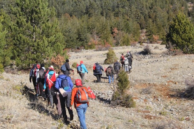 beysehirli-dogaseverler-sarikamis-sehitleri-icin-tirmandi--(3).jpg