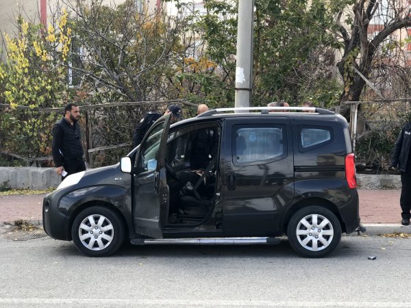 bicaklanarak-olduruldu,-polis-adim-adi-(2).jpg