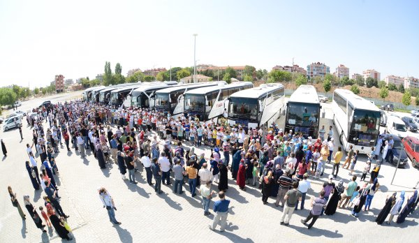 bilgehane-ve-genc-komek-ogrencileri-15--(1).jpg