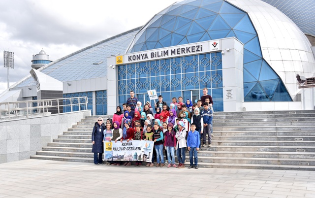 binlerce-ogrenci-tarihi-ve-kulturel-degerlerimizi-yakindan-taniyor-(6).jpg