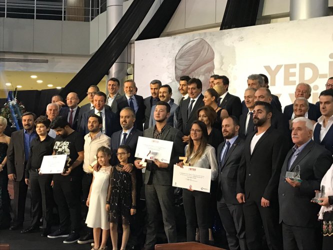bir-ayda-6-festival-8-odul--(2).jpeg