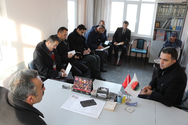 birim-mudurleri-mahalleleri-karis-karis-geziyor-(10).jpg
