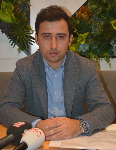 biz-burdayiz-diyen-anadolu-farmin-kurucusuyurt-disina-kacmak-isterken-yakalandi_1454_dhaphoto2.jpg