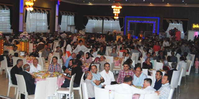 buro-memur-sen-iftar-yemeginde--(3).jpg