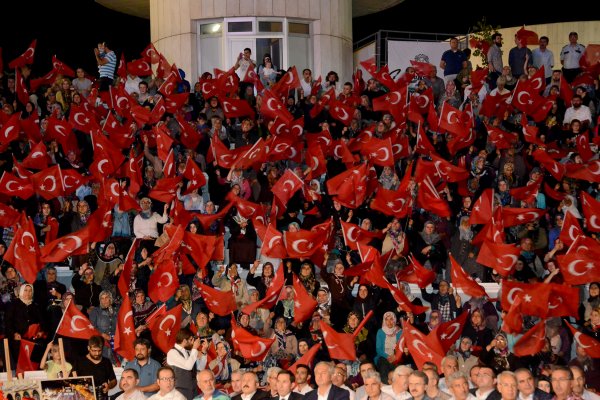 buyuksehir’den-15-temmuz-sehitler-ve-milli-irade-dayanisma-gecesi-5.jpg buyuksehir’den-15-temmuz-sehitler-ve-milli-irade-dayanisma-gecesi-5.jpg