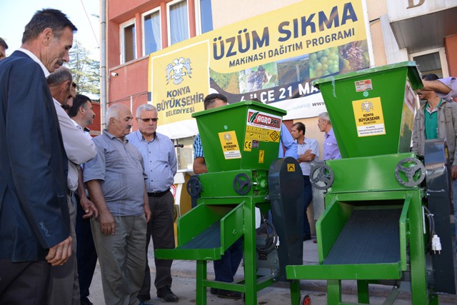buyuksehir’den-ciftciye-3.5-yilda-25-milyon-liralik-fidan-ve-fide--4.jpg