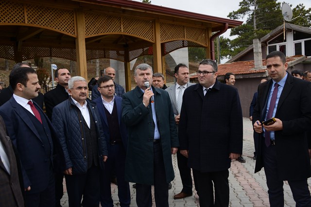buyuksehir’den-yunak’ta-yatirim-hamlesi-10.jpg