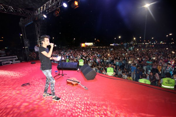 cagatay-akman,-beysehir’de-hayranlariyla-bulustu-(3).jpg