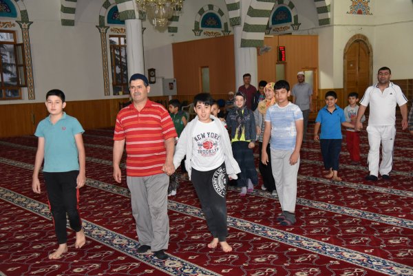 camiler-cocuklarla-senleniyor-(2).jpg