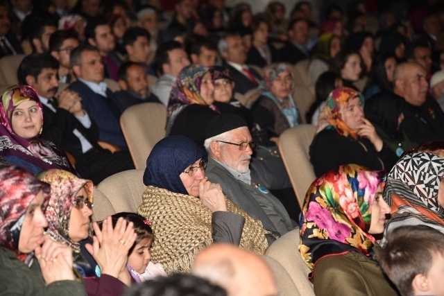 canakkale-sehitleri-konya’da-anildi--(13).jpg