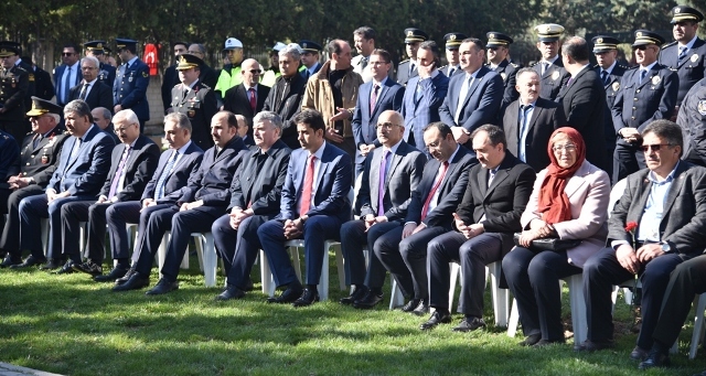 canakkale-sehitleri-konya’da-anildi--(7)-001.jpg