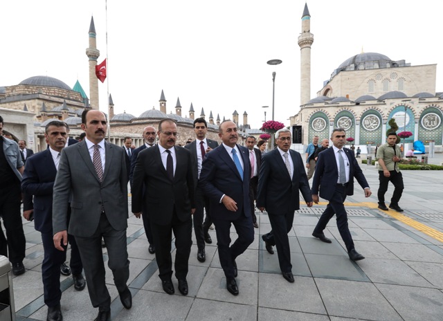 cavusoglu,-konya’yi-gezdi--(3).jpg