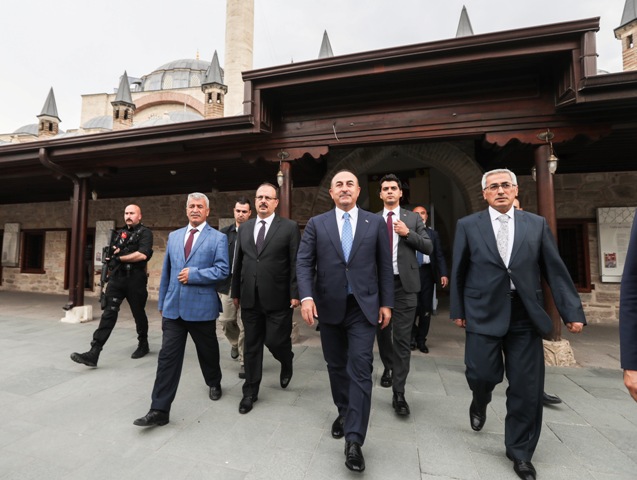 cavusoglu,-konya’yi-gezdi--(7).jpg