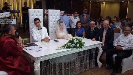 ceren-ve-yasin-sahin-kardeslerimizin-nikah-sahidi-oldum.kendilerine-mutlu-bir-yuva,iki-cihan-saadeti-dilerim..jpg