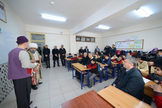 cocuklarimizin-milli-ve-manevi-degerlere-bagli-yetismesi-icin-calisiyoruz-(3).jpg