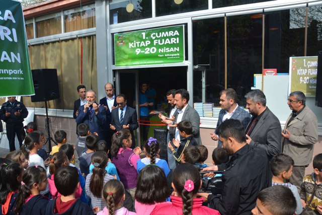 cumra-1.-kitap-fuari-acildi-(2).jpg