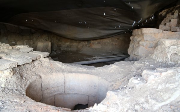 dagin-zirvesinde-alttan-isitmali-sultan-hamami-bulundu-(6).jpg