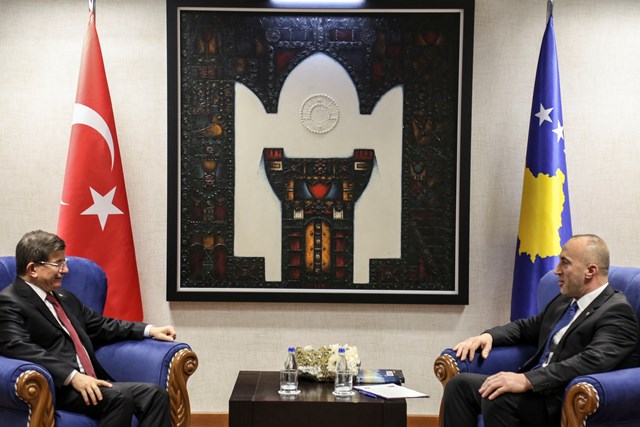 davutoglu’nun-kosova-temaslari--(1).jpg
