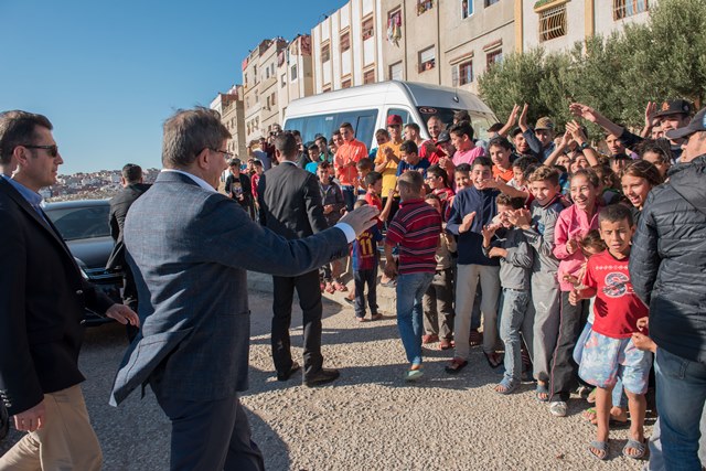 davutoglu-sehit-ziyareti--(1).jpg