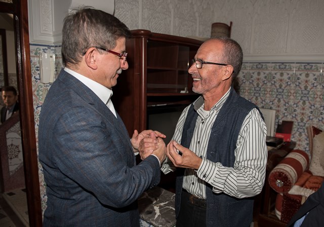 davutoglu-sehit-ziyareti--(2).jpg