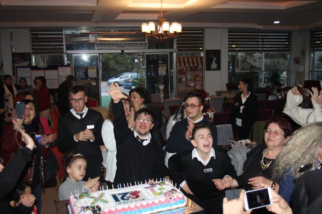 down-cafe’de-fener-alayi-coskusu---(4).jpeg