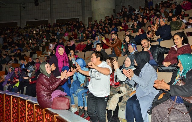 dunya-engelliler-gunu-etkinlikleri-mevlana-kultur-merkezinde--(15).jpg