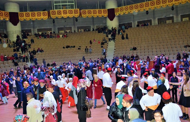 dunya-engelliler-gunu-etkinlikleri-mevlana-kultur-merkezinde--(20).jpg