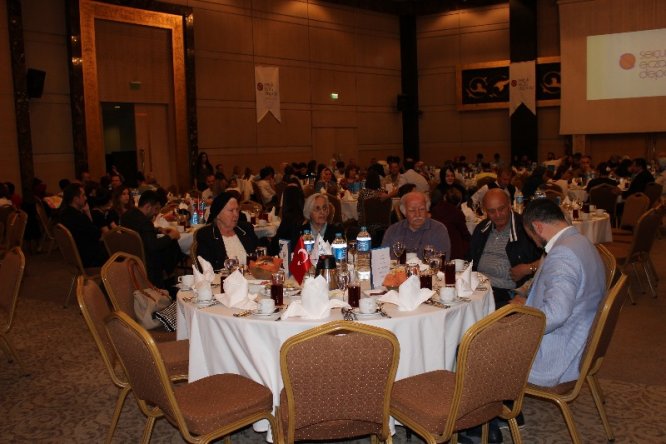 eczacilar-iftar-yemeginde--(5).jpeg