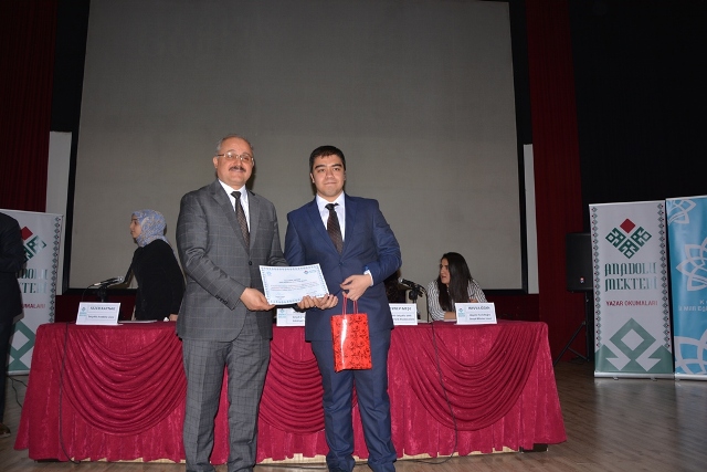 edebiyatimizin-yerli-ve-milli-sesi-tarik-bugra-programinin-kapanis--(12).jpg